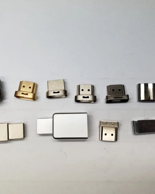HDMI / DisplayPort / Type-C